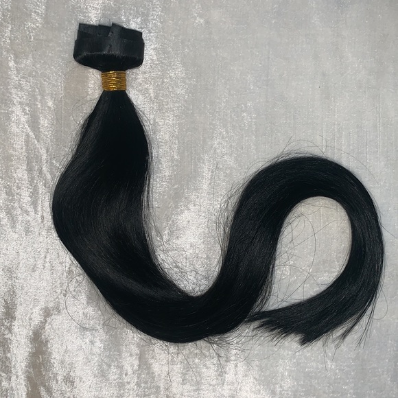 24” black straight seamless clip in extensions